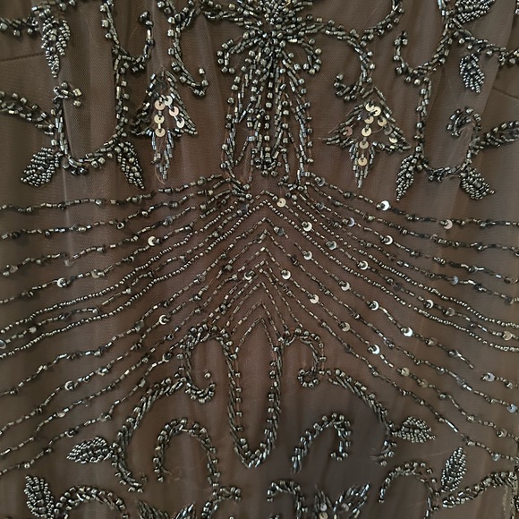 Pisarro Nights Beaded Mesh
Column Gown Gray Size 8 - Picture 3 of 9